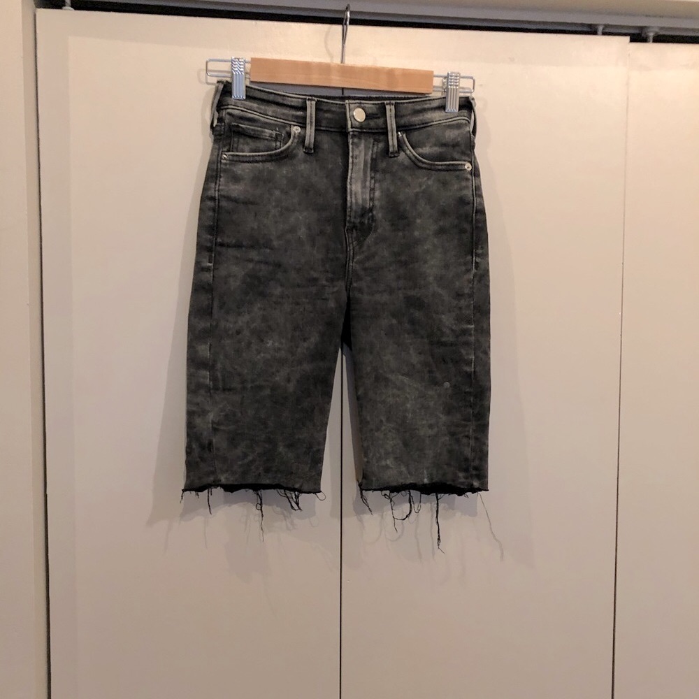 True Religion Denim Caia shorts, size 25W - Picture 4 of 8